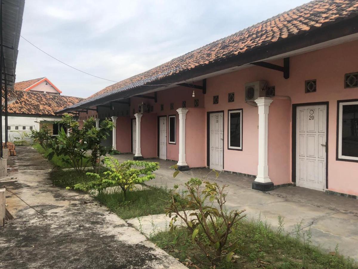 Baturaja  Hotel Arjuna المظهر الخارجي الصورة